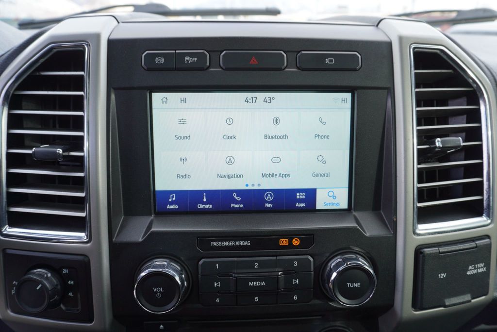 2017 Ford SUPER DUTY F-350 LARIAT - 22988443 - 38