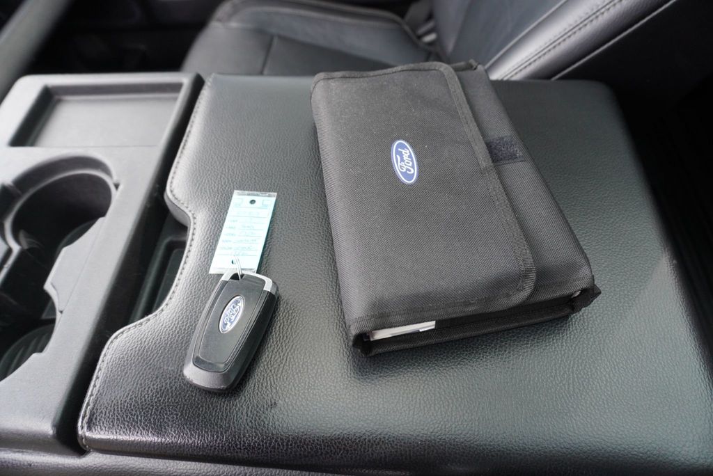 2017 Ford SUPER DUTY F-350 LARIAT - 22988443 - 47