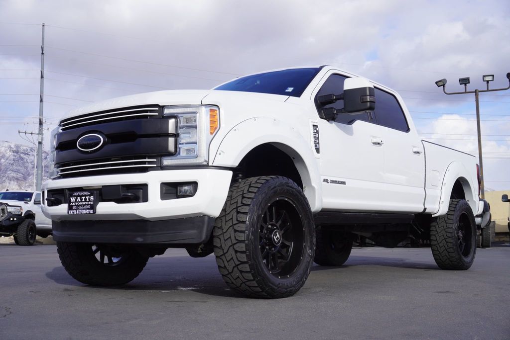 2017 Ford SUPER DUTY F-350 LARIAT - 22988443 - 5