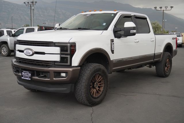 2017 Ford SUPER DUTY F-350 LARIAT - 23045472 - 0