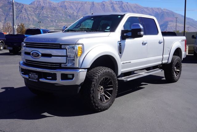 2017 Ford SUPER DUTY F-350 LARIAT - 23089269 - 0