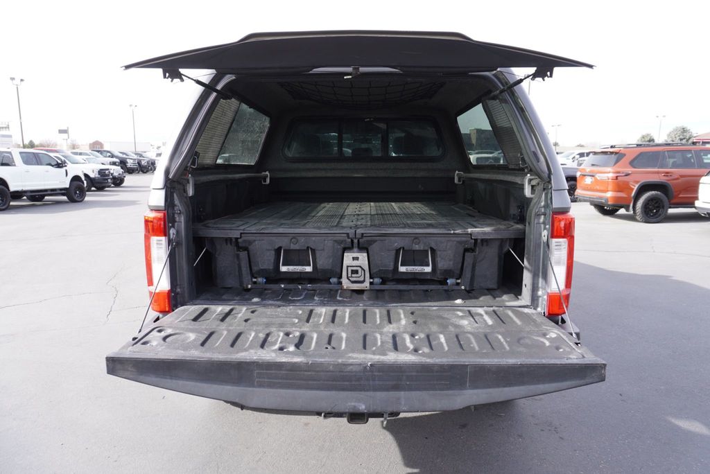 2017 Ford SUPER DUTY F-350 LARIAT FX4 - 22975562 - 10