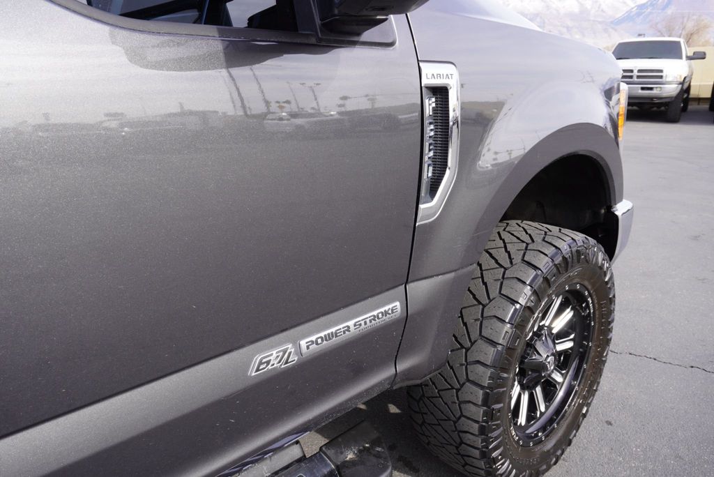 2017 Ford SUPER DUTY F-350 LARIAT FX4 - 22975562 - 18