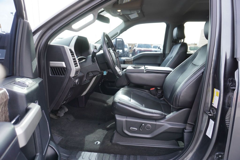 2017 Ford SUPER DUTY F-350 LARIAT FX4 - 22975562 - 21