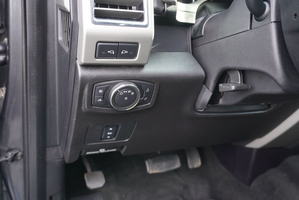 2017 Ford SUPER DUTY F-350 LARIAT FX4 - 22975562 - 29