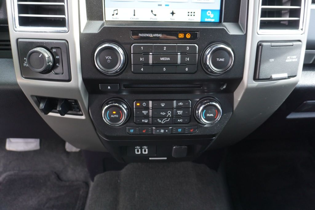 2017 Ford SUPER DUTY F-350 LARIAT FX4 - 22975562 - 42