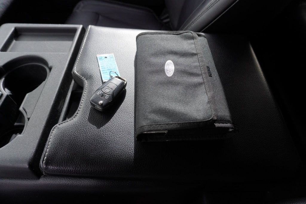 2017 Ford SUPER DUTY F-350 LARIAT FX4 - 22975562 - 45