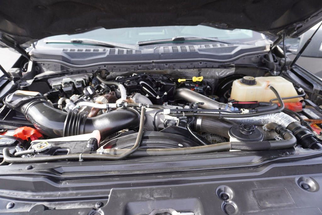 2017 Ford SUPER DUTY F-350 LARIAT FX4 - 22975562 - 46