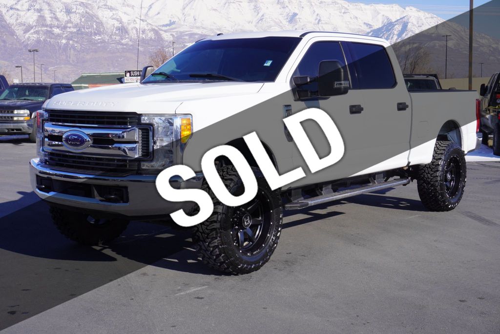 2017 Ford SUPER DUTY F-350 XLT - 22763303 - 0