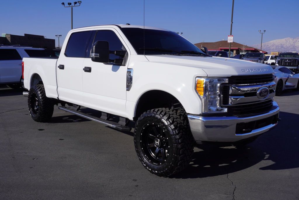 2017 Ford SUPER DUTY F-350 XLT - 22763303 - 13