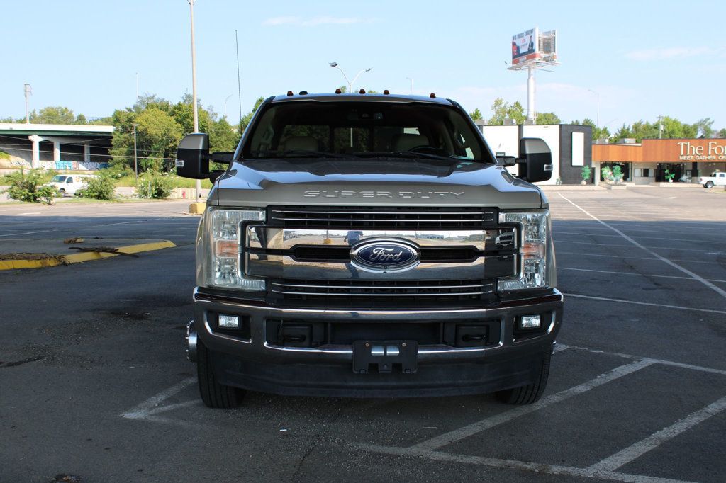 2017 Ford Super Duty F-350 DRW Lariat 4WD Crew Cab 8' Box - 23068391 - 2