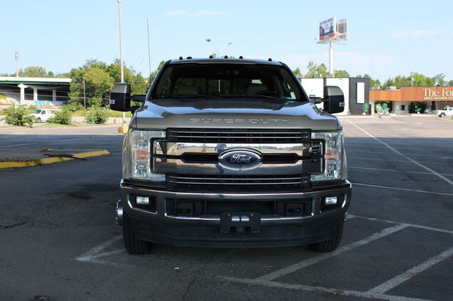 2017 Ford Super Duty F-350 DRW Lariat 4WD Crew Cab 8' Box - 23068391 - 2
