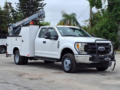 2017 Ford Super Duty F-350 DRW Cab-Chassis