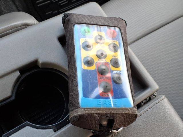 2017 Ford Super Duty F-350 DRW Cab-Chassis 8' Utility Truck w/Crane (5000lb) - 23002341 - 22