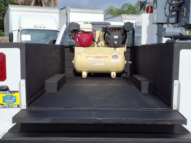 2017 Ford Super Duty F-350 DRW Cab-Chassis 8' Utility Truck w/Crane (5000lb) - 23002341 - 23