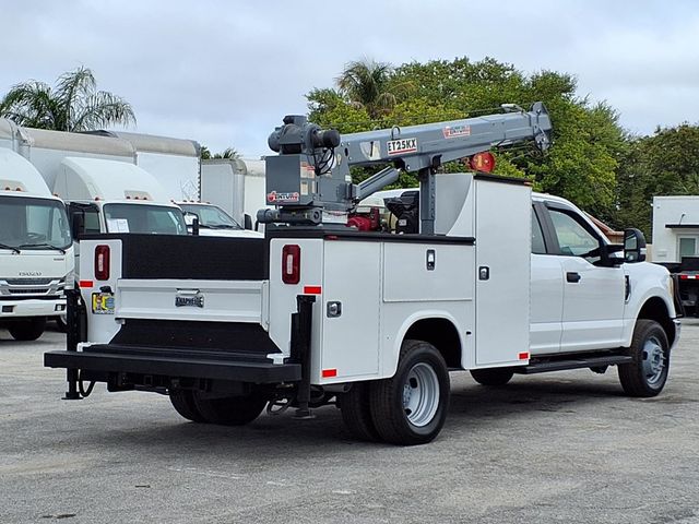2017 Ford Super Duty F-350 DRW Cab-Chassis 8' Utility Truck w/Crane (5000lb) - 23002341 - 3
