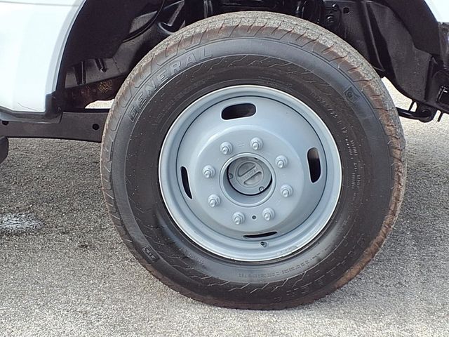 2017 Ford Super Duty F-350 DRW Cab-Chassis 8' Utility Truck w/Crane (5000lb) - 23002341 - 40