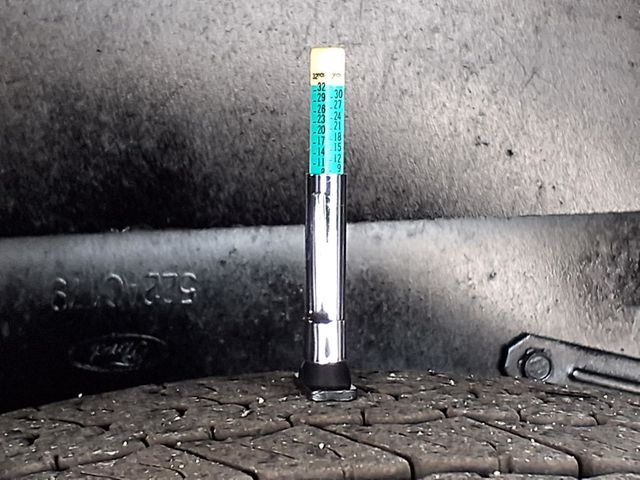 2017 Ford Super Duty F-350 DRW Cab-Chassis 8' Utility Truck w/Crane (5000lb) - 23002341 - 44