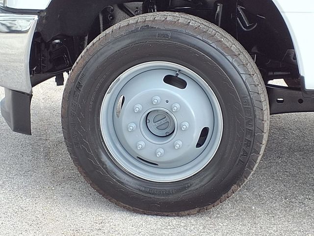 2017 Ford Super Duty F-350 DRW Cab-Chassis 8' Utility Truck w/Crane (5000lb) - 23002341 - 48