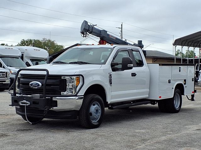 2017 Ford Super Duty F-350 DRW Cab-Chassis 8' Utility Truck w/Crane (5000lb) - 23002341 - 7