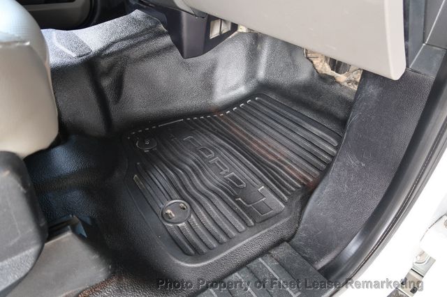 2017 Ford Super Duty F-350 DRW Cab-Chassis F350SD 2WD Crew Cab Utility Crane - 22554562 - 26