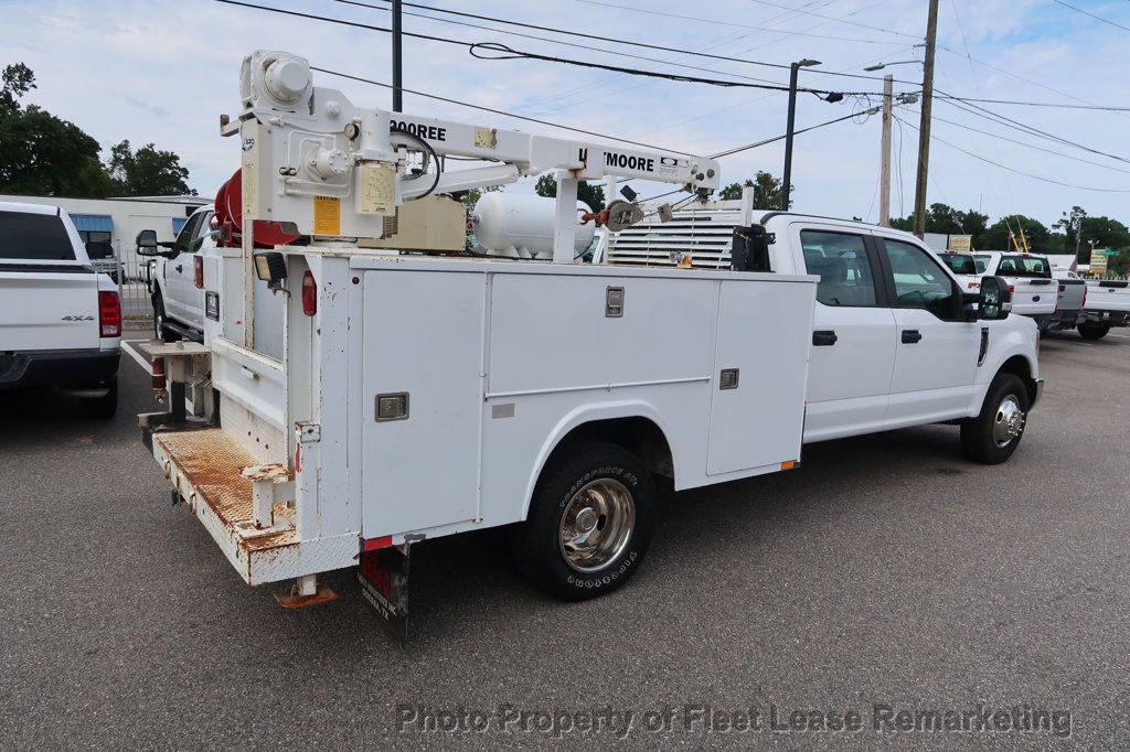 2017 Ford Super Duty F-350 DRW Cab-Chassis F350SD 2WD Crew Cab Utility Crane - 22554562 - 4