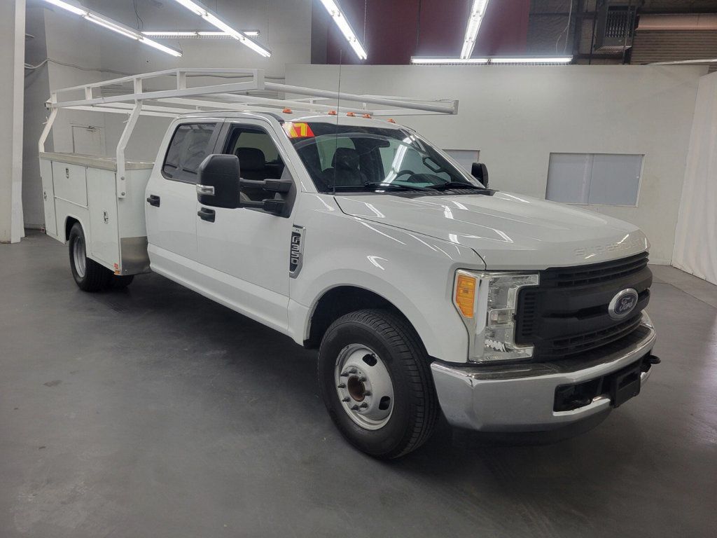 2017 Ford Super Duty F-350 DRW Cab-Chassis XL 2WD Crew Cab 179" WB 60" CA - 22340900 - 3