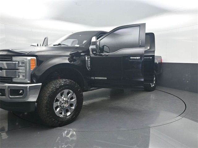 2017 Ford Super Duty F-350 SRW King Ranch - 22961748 - 38
