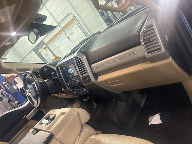 2017 Ford Super Duty F-350 SRW Lariat - 22982969 - 12