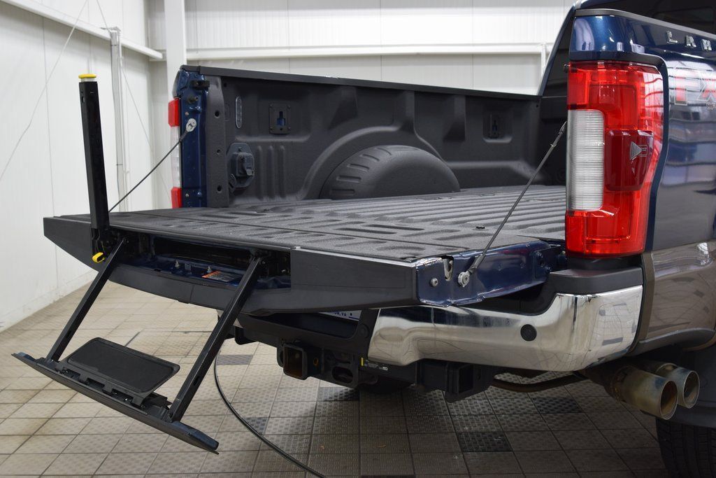 2017 Ford Super Duty F-350 SRW Lariat - 22982969 - 25