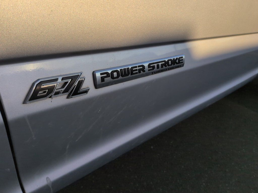 2017 Ford Super Duty F-350 SRW Lariat Deleted - 23091844 - 13