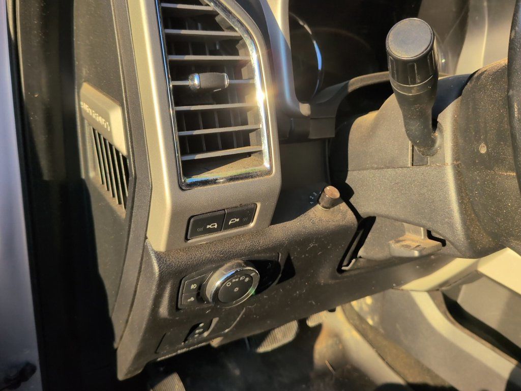 2017 Ford Super Duty F-350 SRW Lariat Leveled Deleted - 23091844 - 17