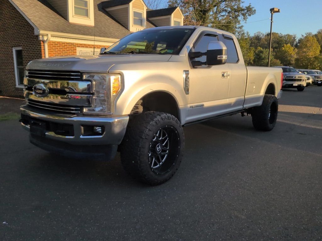 2017 Ford Super Duty F-350 SRW Lariat Leveled Deleted - 23091844 - 2