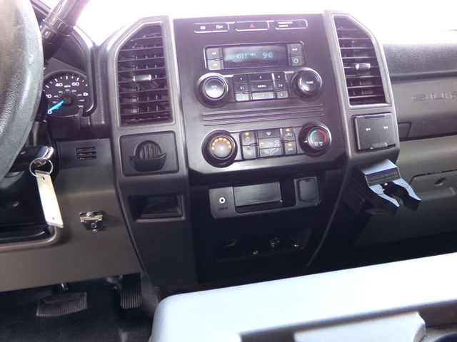 2017 Ford Super Duty F-350 SRW XL 4WD Reg Cab 8' Box - 23013654 - 11