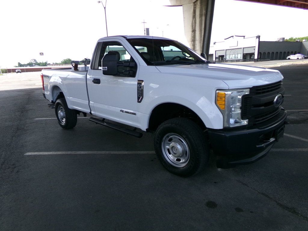 2017 Ford Super Duty F-350 SRW XL 4WD Reg Cab 8' Box - 23013654 - 3
