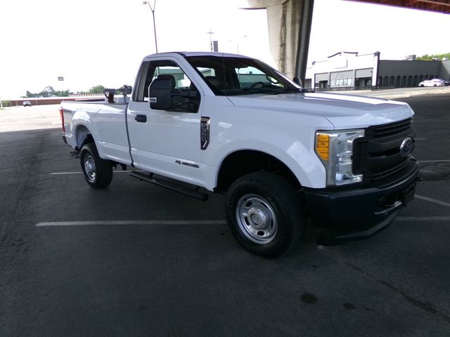 2017 Ford Super Duty F-350 SRW XL 4WD Reg Cab 8' Box - 23013654 - 3