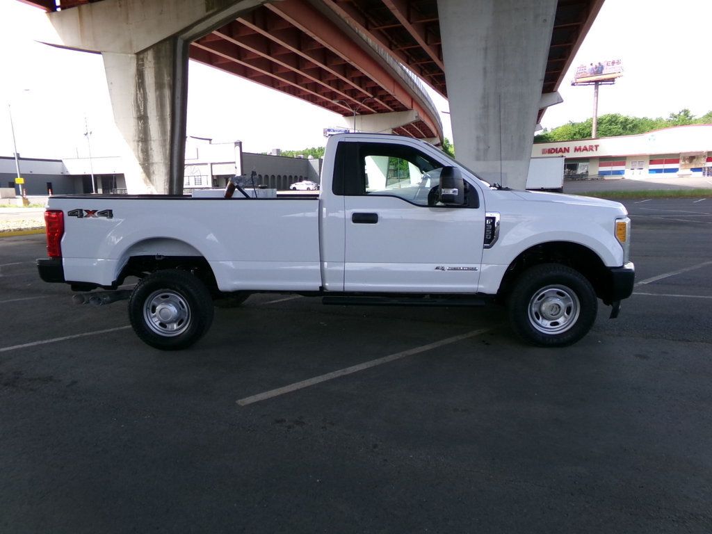 2017 Ford Super Duty F-350 SRW XL 4WD Reg Cab 8' Box - 23013654 - 4