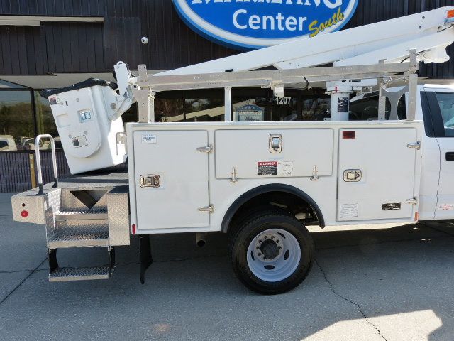 2017 Ford Super Duty F-450 DRW Cab-Chassis 6.8L V10 GAS*XL*2WD*DRW*REGULAR CAB*30FT. "ALTEC" AT200A BUCKET - 22990157 - 17