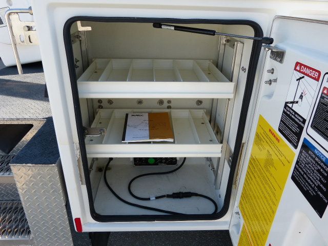 2017 Ford Super Duty F-450 DRW Cab-Chassis 6.8L V10 GAS*XL*2WD*DRW*REGULAR CAB*30FT. "ALTEC" AT200A BUCKET - 22990157 - 22