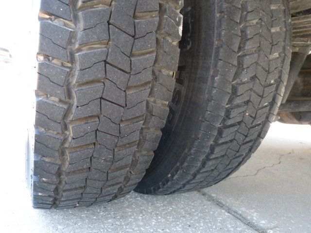 2017 Ford Super Duty F-450 DRW Cab-Chassis 6.8L V10 GAS*XL*2WD*DRW*REGULAR CAB*30FT. "ALTEC" AT200A BUCKET - 22990157 - 50