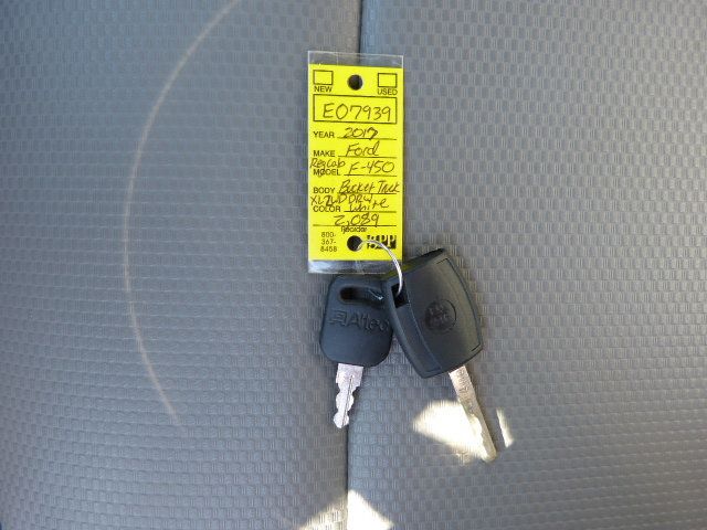 2017 Ford Super Duty F-450 DRW Cab-Chassis 6.8L V10 GAS*XL*2WD*DRW*REGULAR CAB*30FT. "ALTEC" AT200A BUCKET - 22990157 - 57