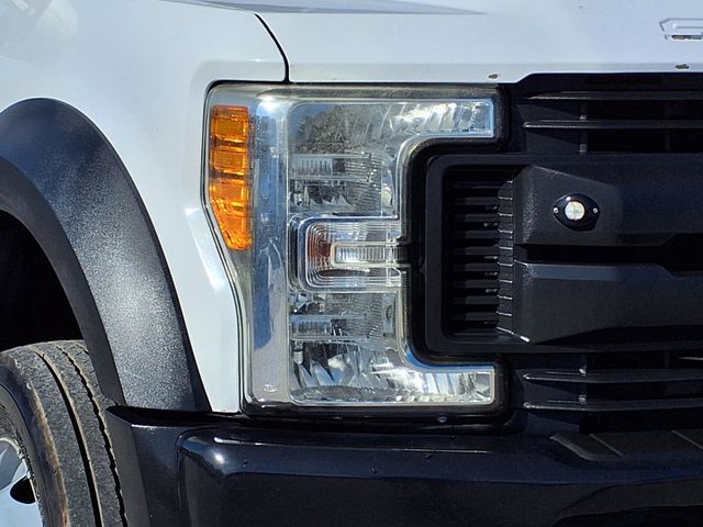 2017 Ford Super Duty F-450 DRW Cab-Chassis Utility Truck w/Crane - 23028940 - 1