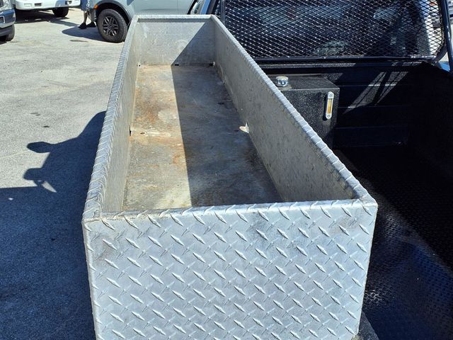 2017 Ford Super Duty F-450 DRW Cab-Chassis Utility Truck w/Crane - 23028940 - 20
