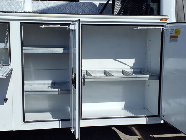 2017 Ford Super Duty F-450 DRW Cab-Chassis Utility Truck w/Crane - 23028940 - 24