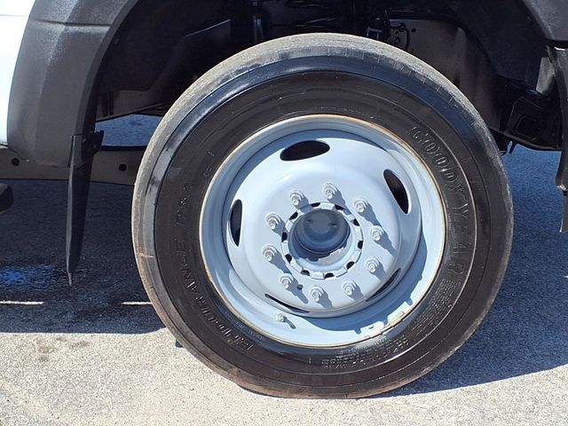 2017 Ford Super Duty F-450 DRW Cab-Chassis Utility Truck w/Crane - 23028940 - 35