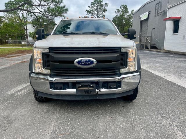 2017 Ford Super Duty F-450 DRW Cab-Chassis XL - 22924405 - 4
