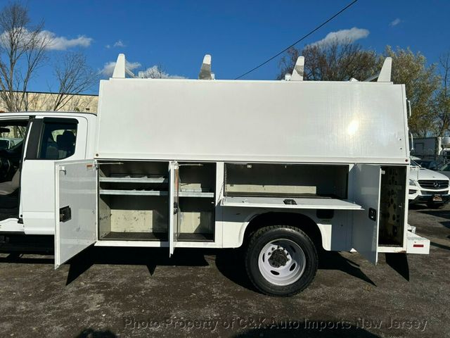 2017 Ford Super Duty F-550 DRW SuperCab 192" WB,ENCLOSED SERVICE BODY - 22642562 - 23