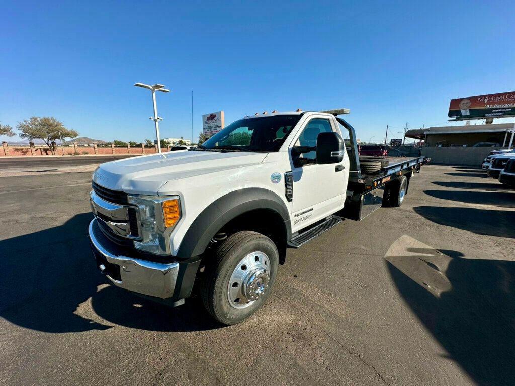 2017 Ford Super Duty F-550 DRW XLT 2WD Reg Cab 205" WB 120" CA - 22631781 - 1