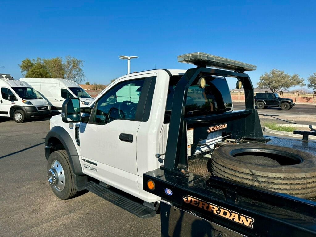 2017 Ford Super Duty F-550 DRW XLT 2WD Reg Cab 205" WB 120" CA - 22631781 - 4