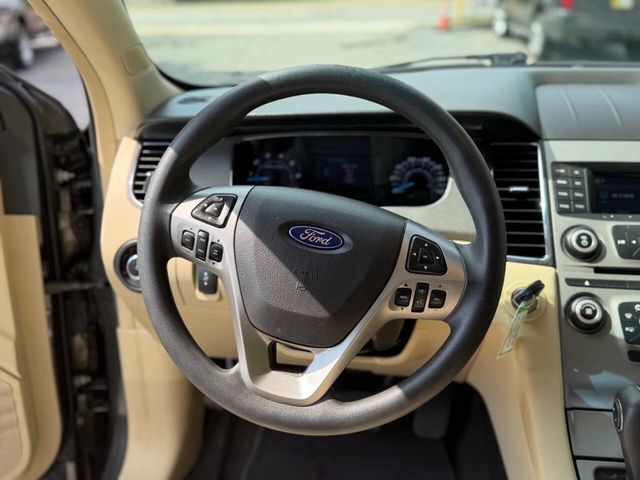 2017 Ford Taurus SE FWD - 23029827 - 11